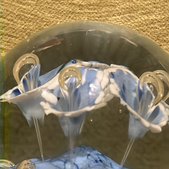 Signed Art Glass Paperweight Blue Flowers John Gentile Glass,  Star City WV - Picture 5 of 11